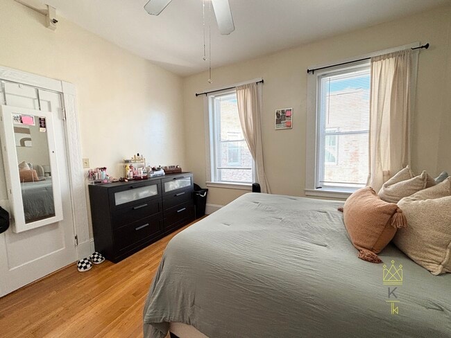 Foto del edificio - 1477 Beacon St