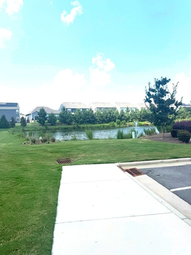 Building Photo - 336 Willowsford Dr