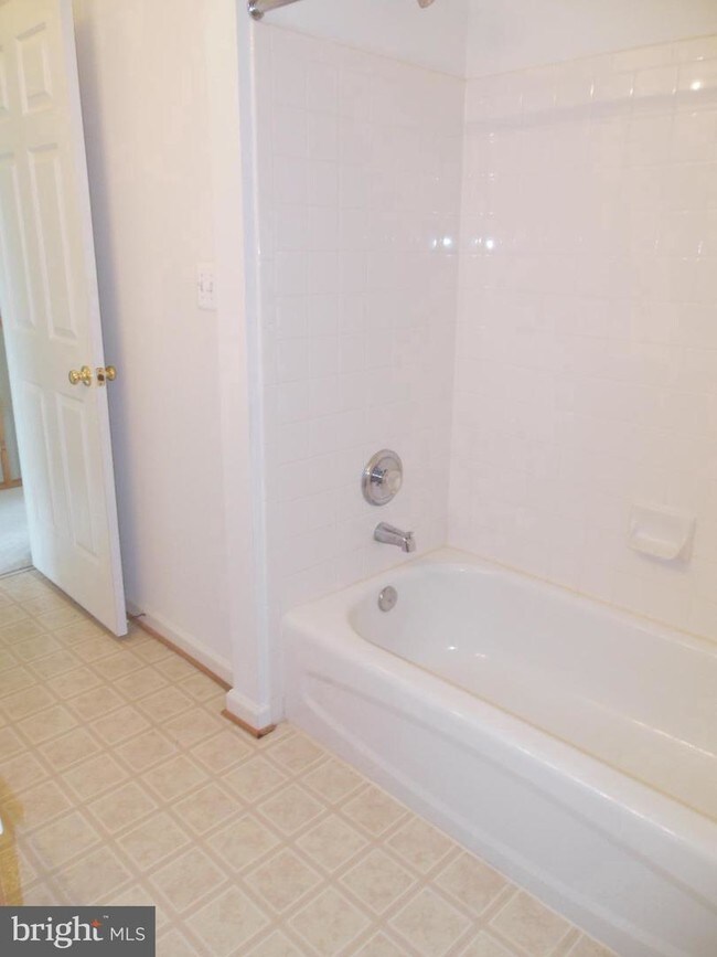 Building Photo - 10104 Sir Reynard Ln