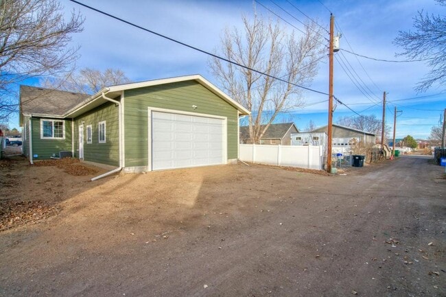 Photo - 126 2nd St House