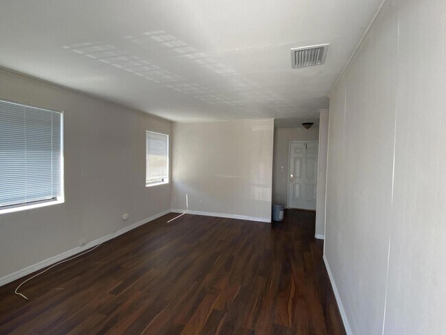 Foto del edificio - 816 W 4th St