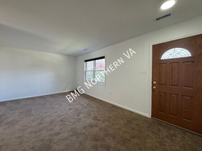 Foto del edificio - 8763 Bretton Woods Dr