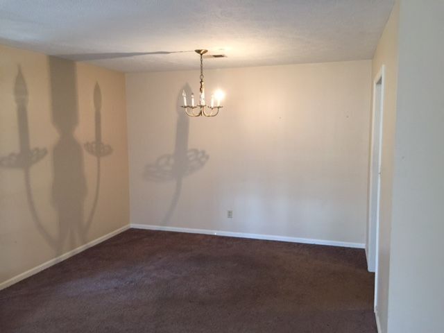Building Photo - 116 Country Club Dr