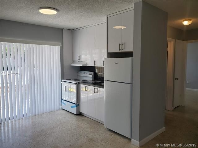 Foto del edificio - 1043 NW 5 St  1