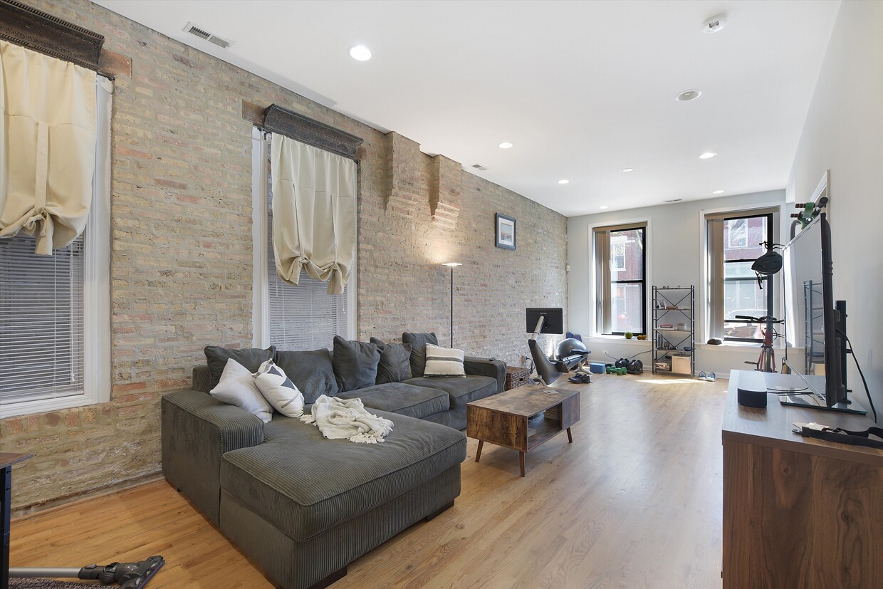 Foto principal - 2016 N Winchester Ave