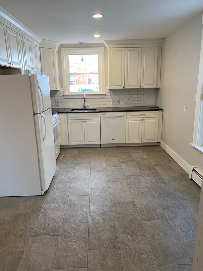 Kitchen - 3 Central St