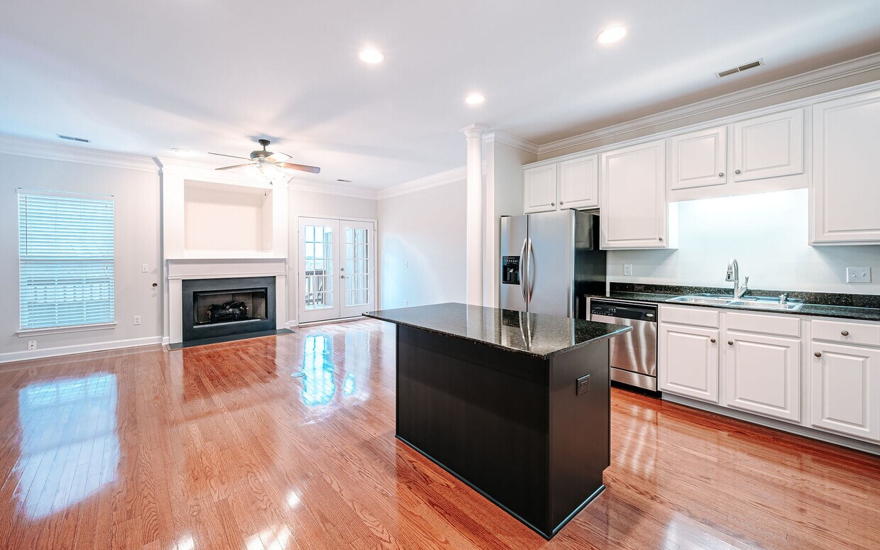 Primary Photo - 1810 Brentwood Pointe