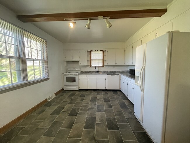 Photo - 162 Oak Grove Dr House