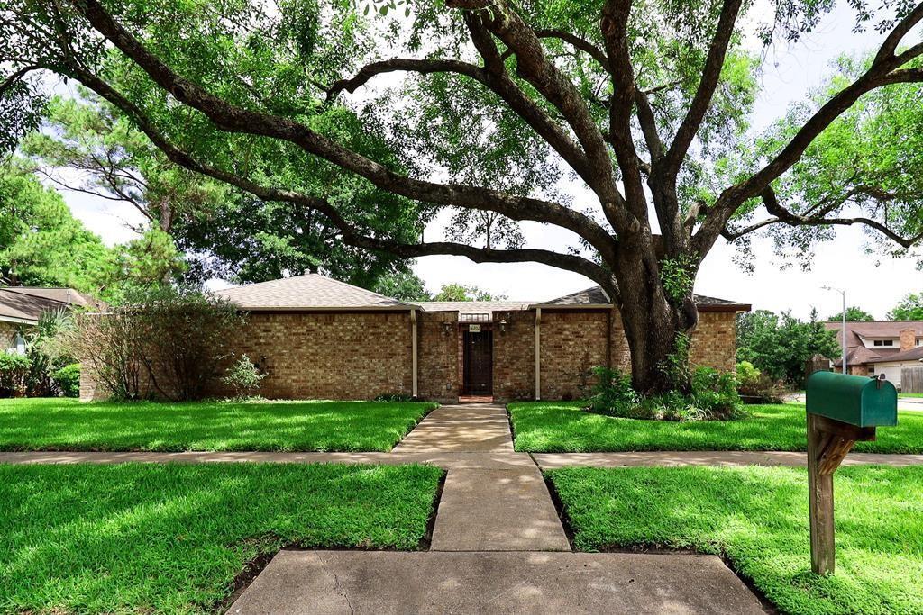 Foto principal - 14202 Ella Lee Ln