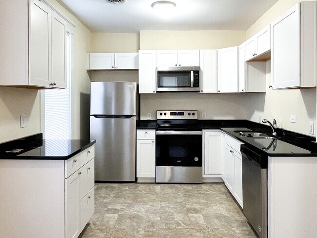 Foto del edificio - Charming 3BD/1BA Home In Unbeatable Location