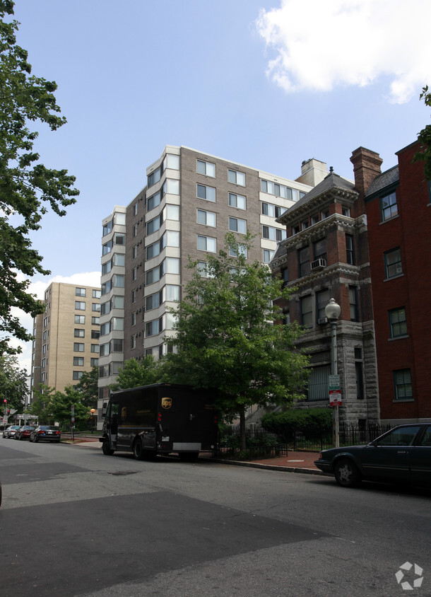 Building Photo - Horizon House