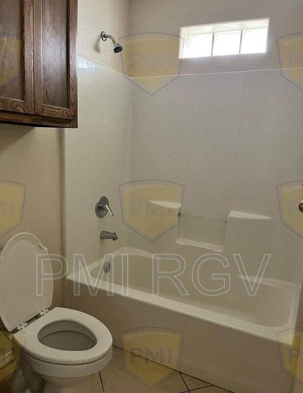 Foto del edificio - 315 W Albatross Ave