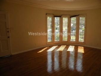 Foto principal - 1231 S Orange Grove Ave