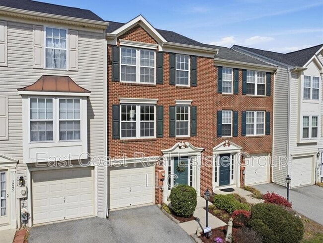 Building Photo - 1247 Mare St