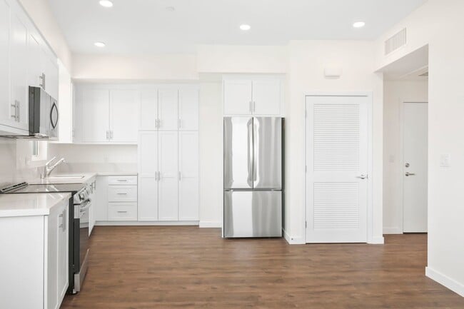 Building Photo - 4505 Illinois Street - North Parks Newest ...