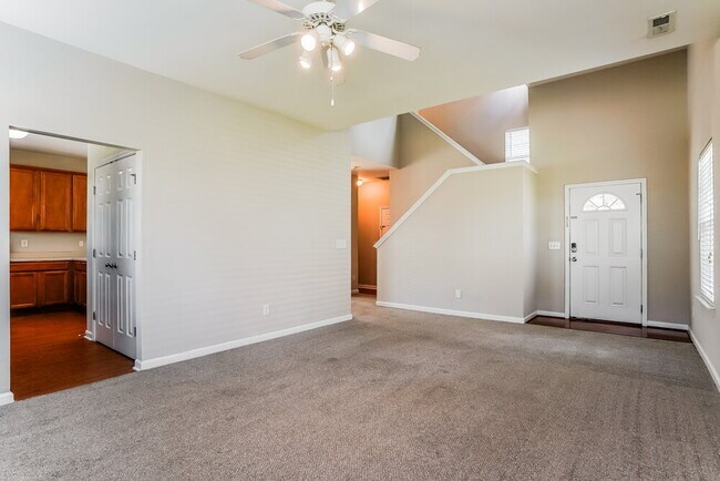 Foto del edificio - 4001 Laurel Glen Dr