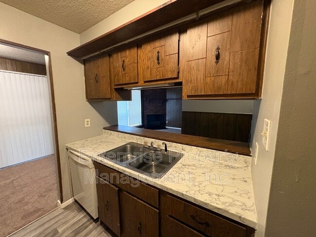 Building Photo - 2827 Sonora Dr