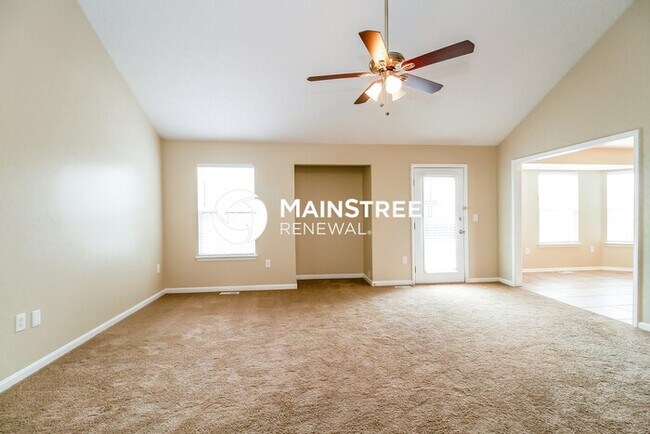 Building Photo - 3 Bedroom Pet-Friendly Home in Louisville,...