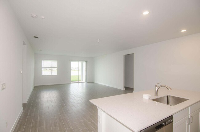 Foto del edificio - 7569 NW Deysbrook Ln