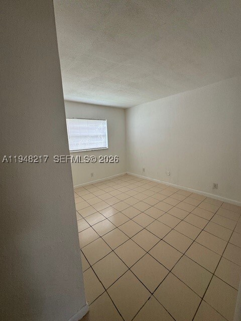 Foto del edificio - 241 SE 9th Ct