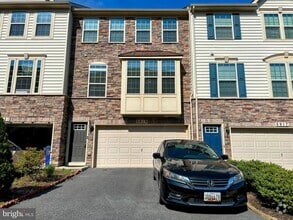 Building Photo - 5919 Leben Dr