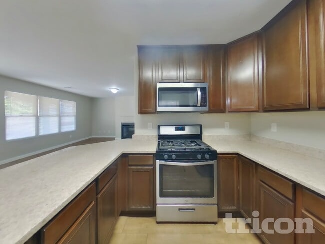 Building Photo - 5213 S 23rd Pl