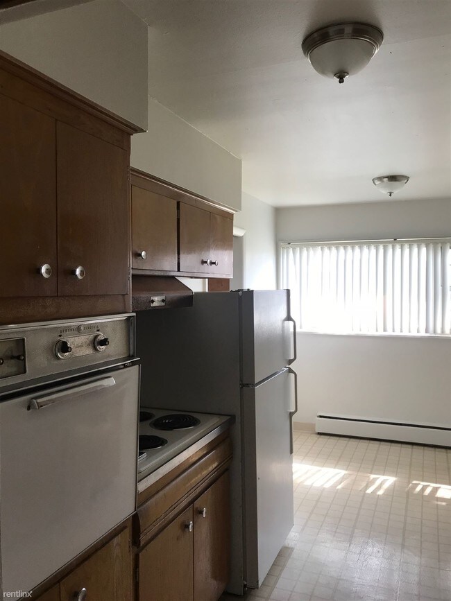 Building Photo - 2 br, 1.5 bath Apartment - 484 Madison Ave