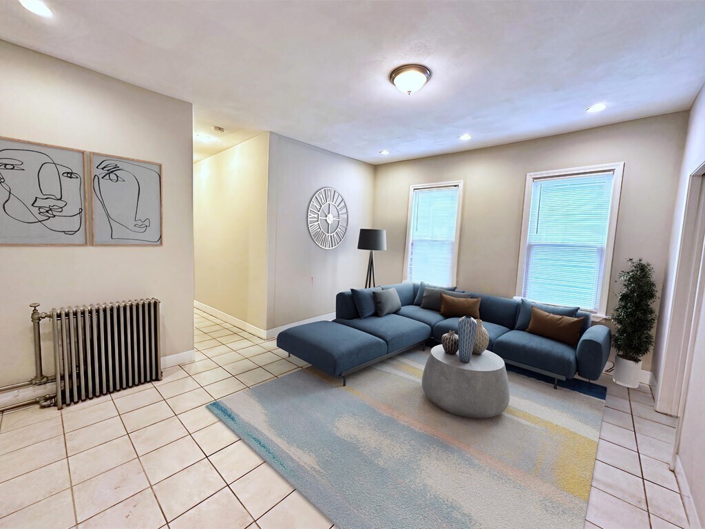 Primary Photo - 92 Webster St