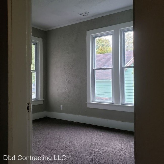 Building Photo - 3 br, 2 bath Apartment - 820 Walnut