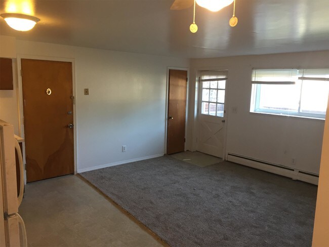 Building Photo - 1206 Eastwood Dr