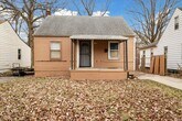 Foto principal - $1095 3 bedroom bungalow