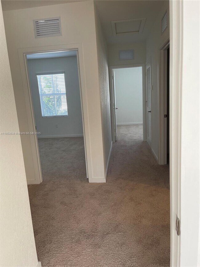 Foto del edificio - 748 SE 17th St
