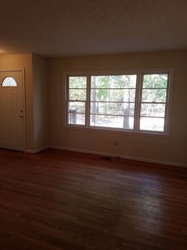 Building Photo - 161 Castleman Rd