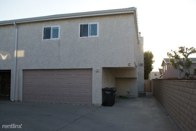 Building Photo - 16821 Green Ln