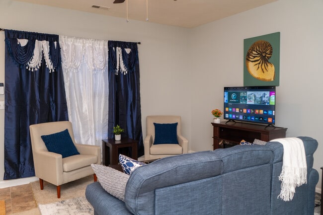 Foto del edificio - 3820 E Barrington Dr