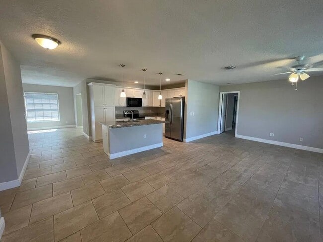 Building Photo - 12131 Agana St