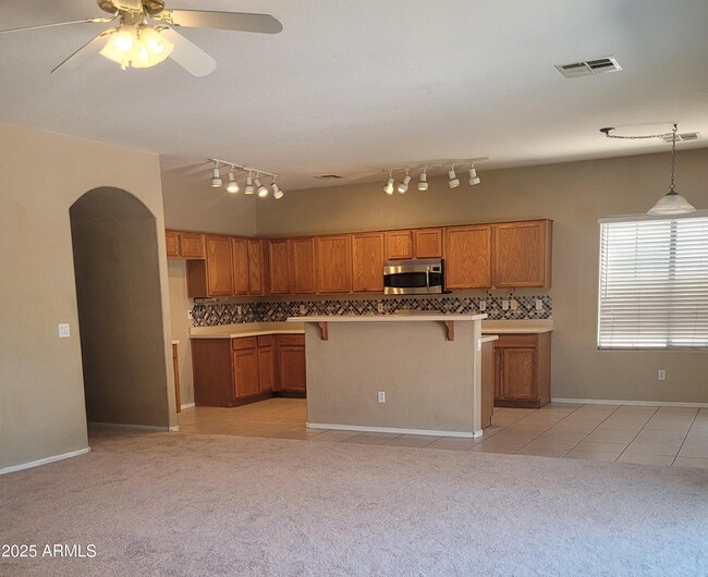 Building Photo - 1281 E Hampton Ln