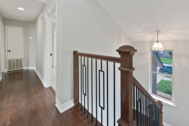 Building Photo - 8818 Vinkins Rd