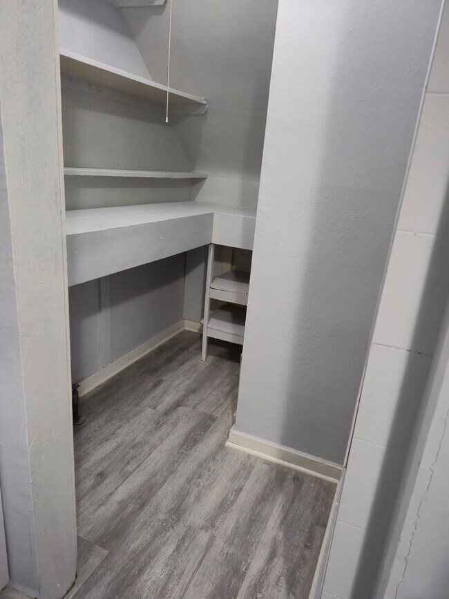 Foto del edificio - 19-21-21 Shelley Ct