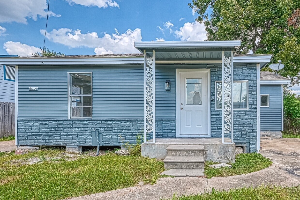 Foto principal - 6715 Victoria St