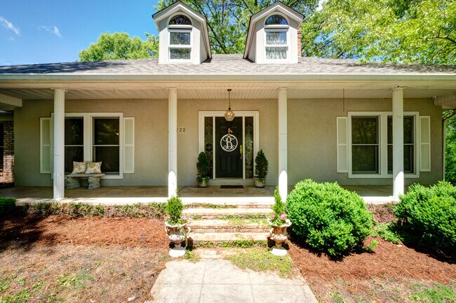 Foto del edificio - 222 Frazier Ln