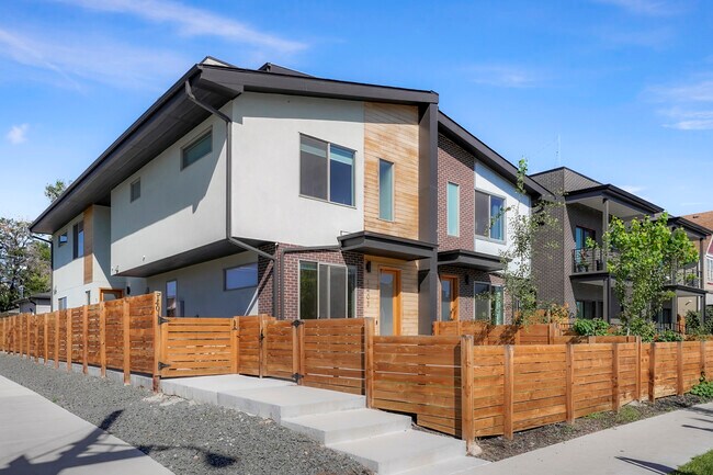 Building Photo - 1401 Knox Ct