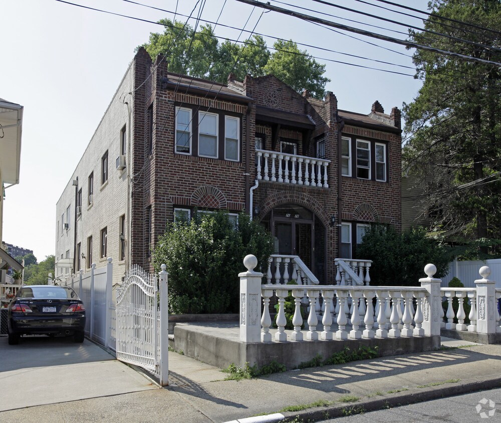 Primary Photo - 76-78 Oxford Pl