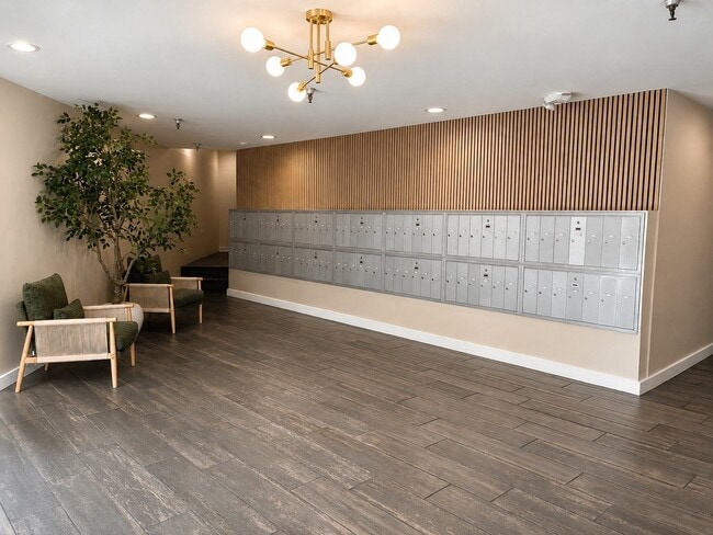 Building Photo - The Highland at Sherman Oaks