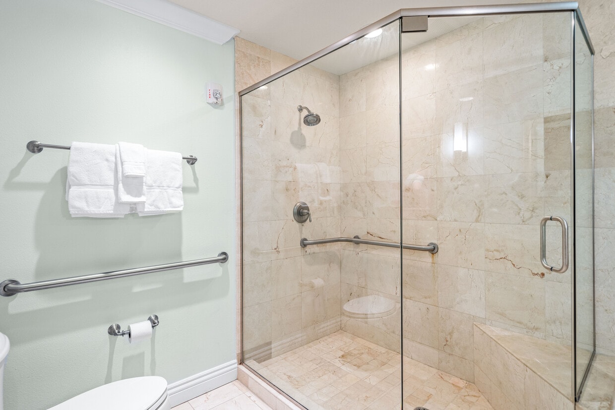 10 Harbor Blvd Unit E210, Destin, FL 32541 Condo for Rent in Destin