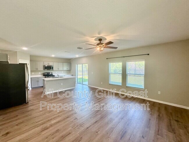 Foto del edificio - 12832 Oak Hill Way