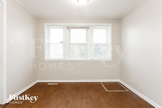 Building Photo - 4600 W 79th Pl