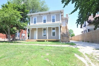 Building Photo - 622 Webster St