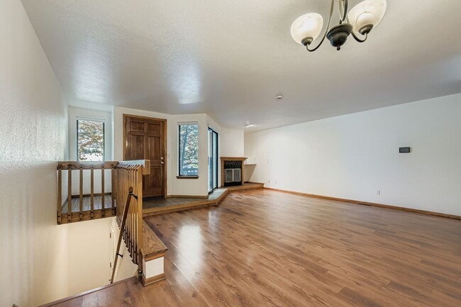 Foto del edificio - 5056 Buckingham Rd