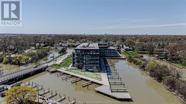 Photo du bâtiment - 14400 Tecumseh Rd